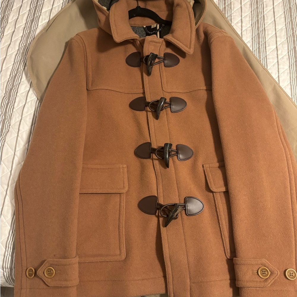 Men Authentic Burberry wool duffle coat with removable hood